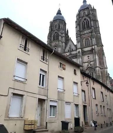 F2 Au Pied De La Basilique Apartment Saint-Nicolas-de-Port Exterior photo