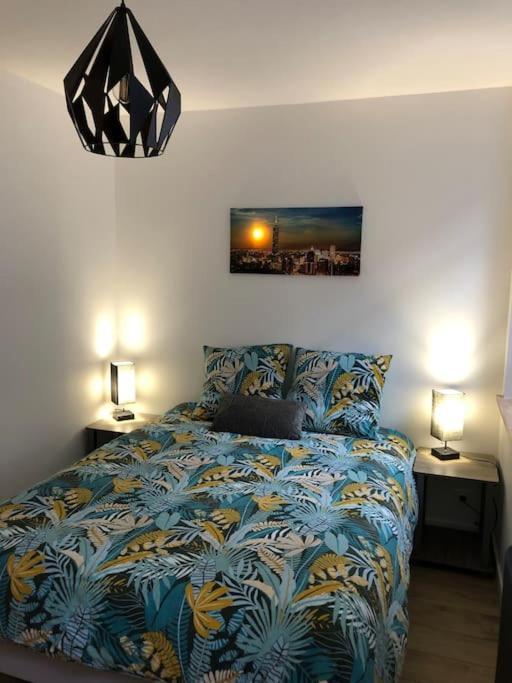 Apartment F2 Au Pied De La Basilique *