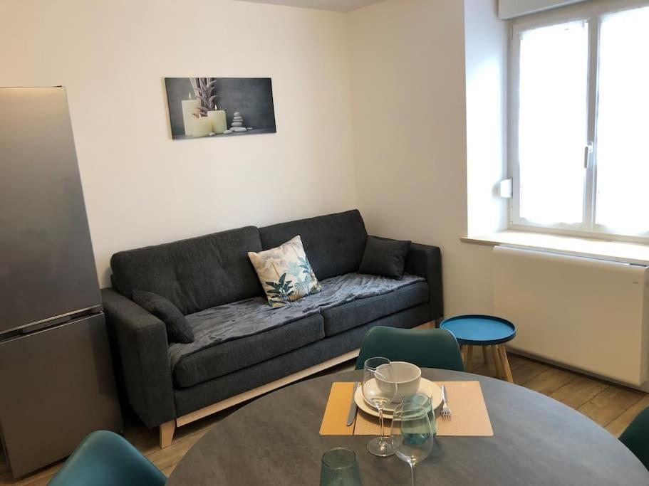 F2 Au Pied De La Basilique Apartment *